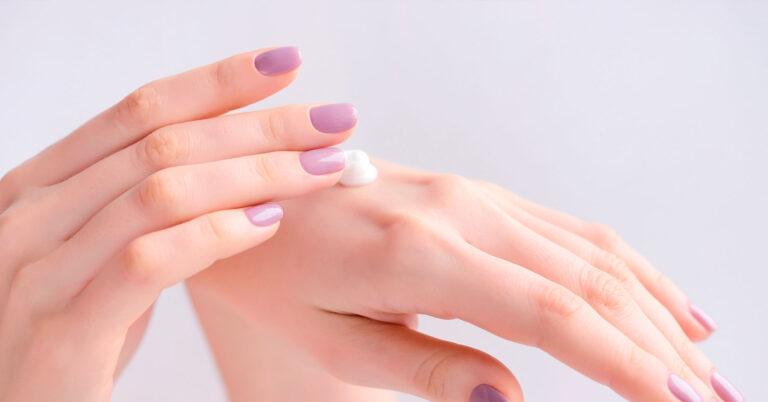 Descubre los Mejores Tratamientos Caseros para Suavizar Manos Ásperas