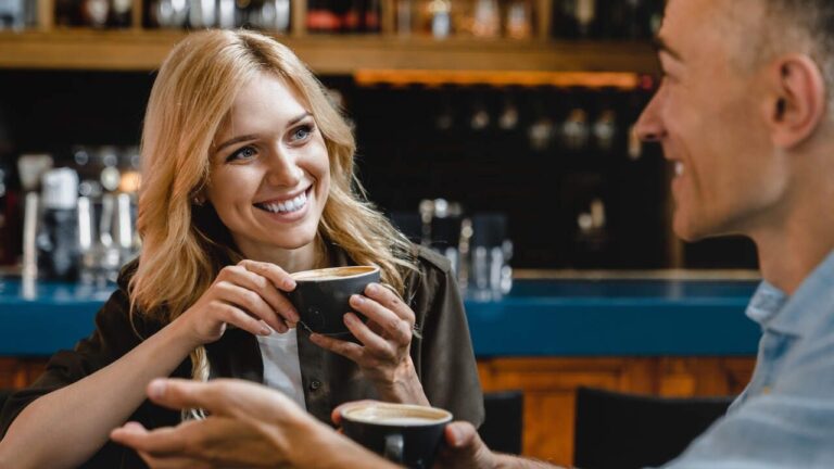 Signos de Interés Femenino en un Hombre: Solo Cinco Revelados